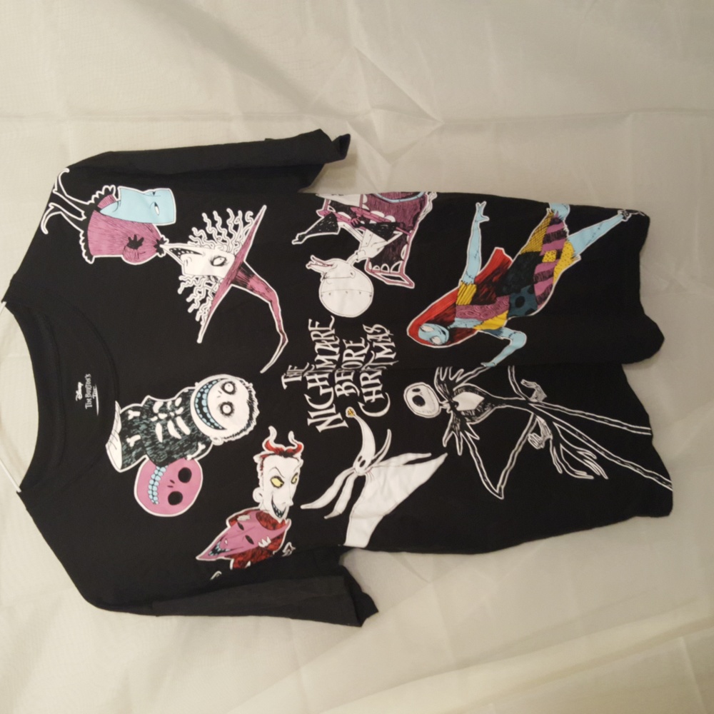Nightmare before Christmas graphic t-shirt